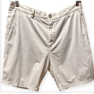 EUC Vineyard Vines Men's Cream Flat Front Shorts